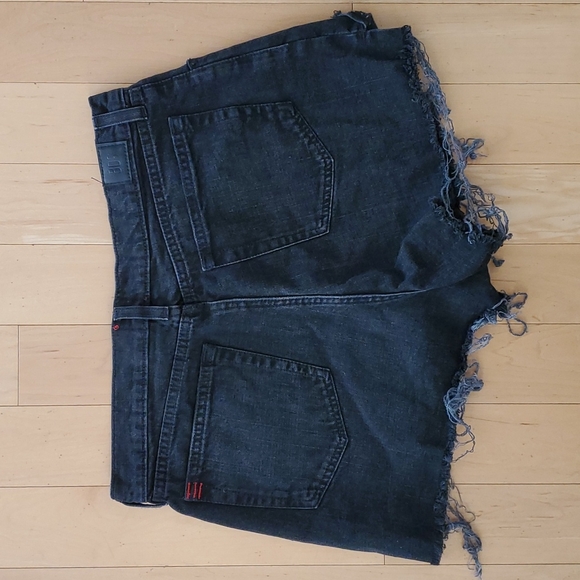 CUTOFF SHORTS - Picture 3 of 3